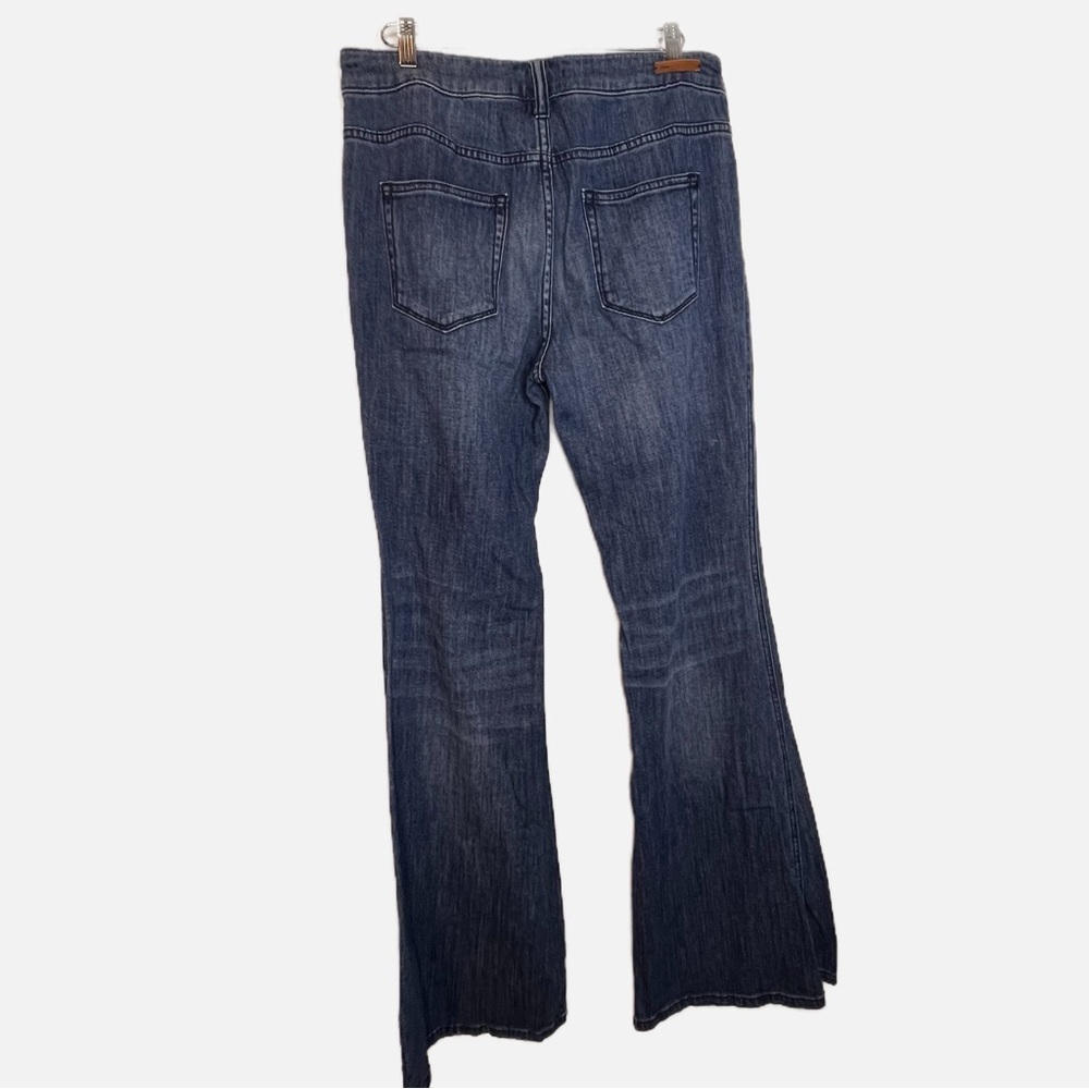 Pilcro | Ultra High Rise Flare Jeans - Picture 3 of 9